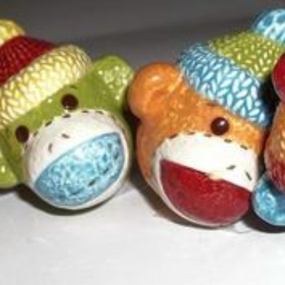 2 boxes  From Monkeez total  8 Drawer "Sock" Monkey Pulls 8 total knobs - Picture 6 of 6